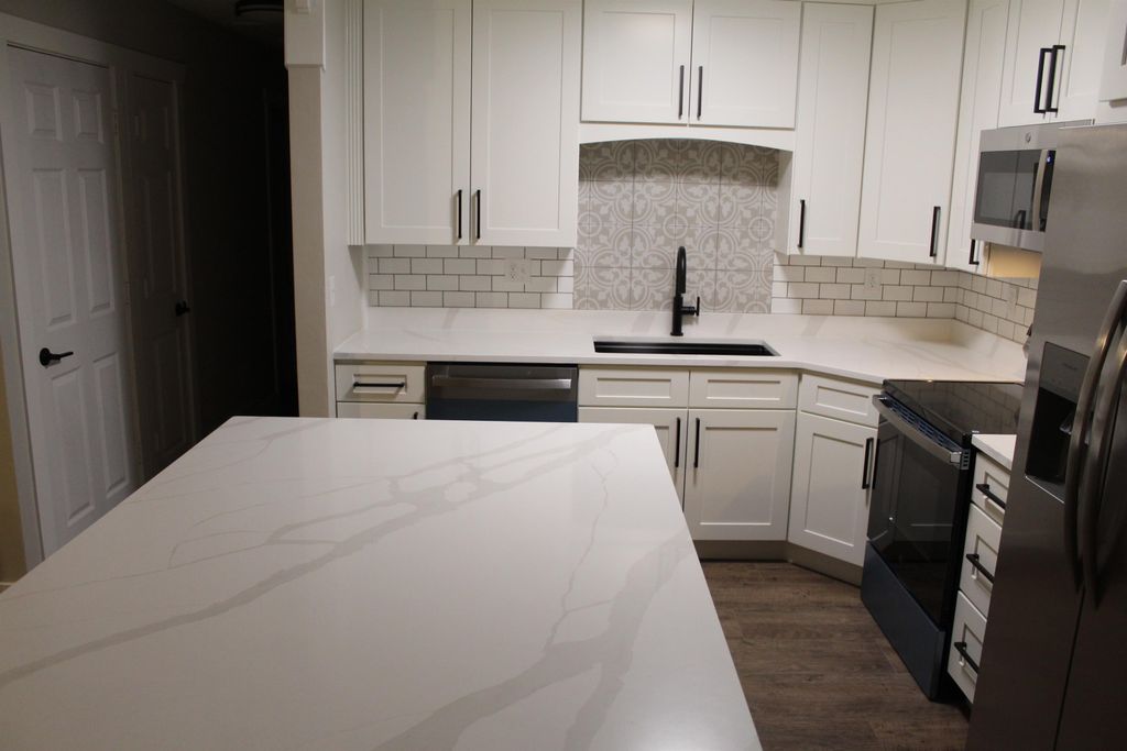 Photo of 2071 Ellen Street, Dubuque, IA 52002 (MLS # 154096)