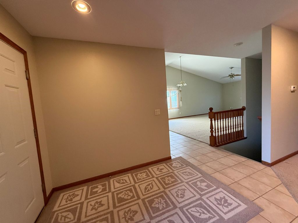 Photo of 2319 Harvest View Drive, Dubuque, IA 52002 (MLS # 154093)