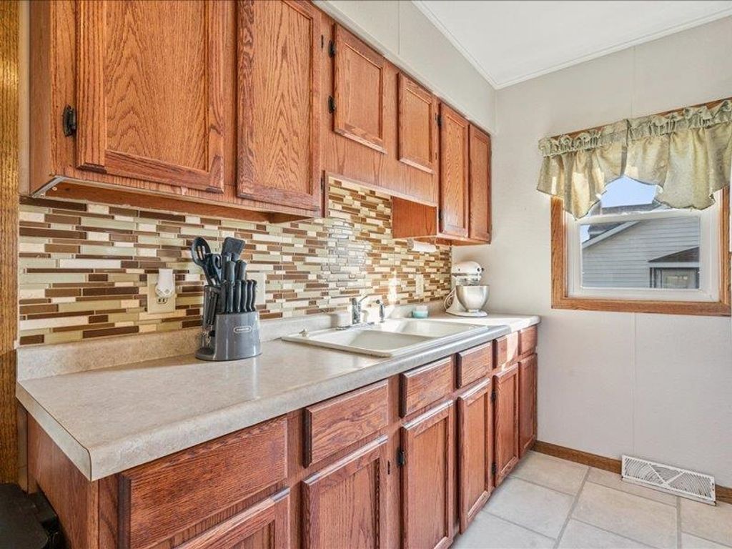 Photo of 301 Market Street, Bellevue, IA 52031 (MLS # 154102)