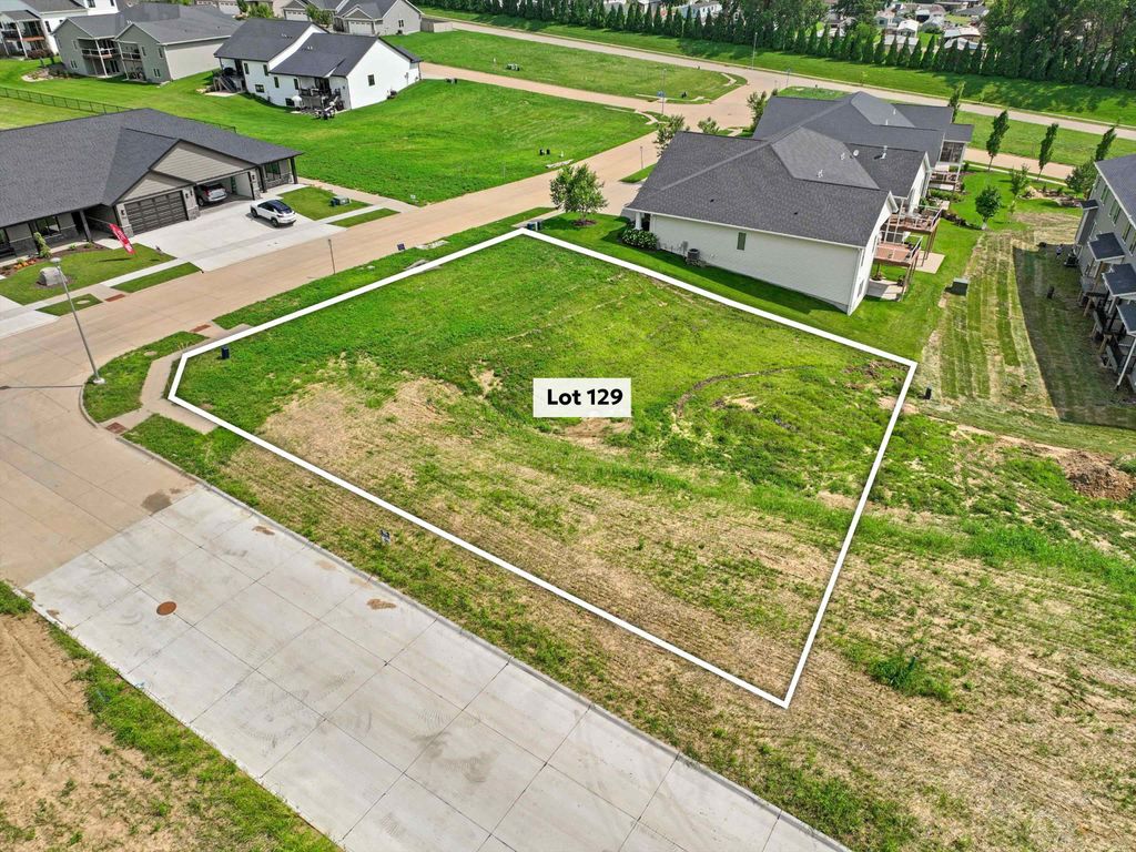 Photo of Lot 129 Rolling Creek Lane, Dubuque, IA 52003 (MLS # 152562)