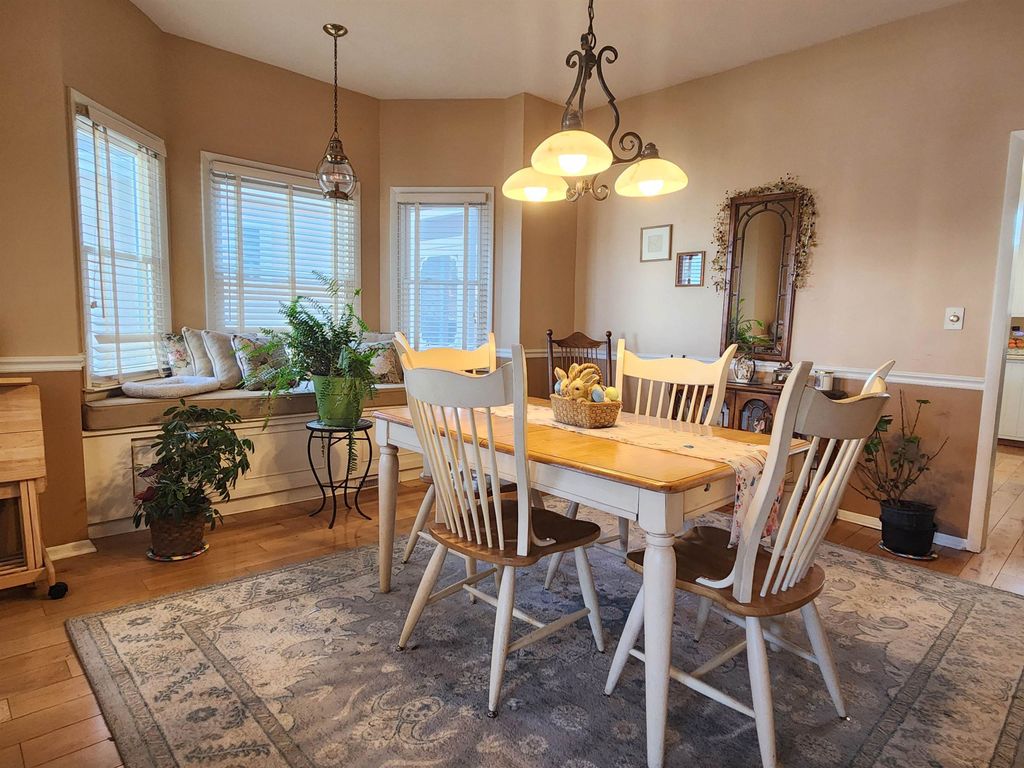 Photo of 2641 Fulton Street, Dubuque, IA 52001 (MLS # 154036)