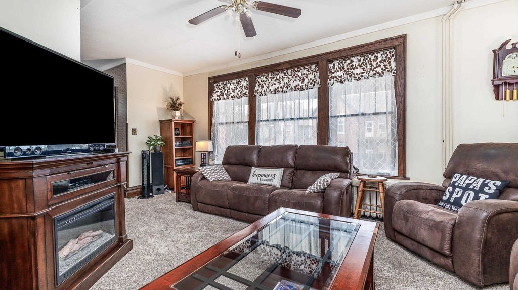 Photo of 1081 Center Place, Dubuque, IA 52001 (MLS # 152759)