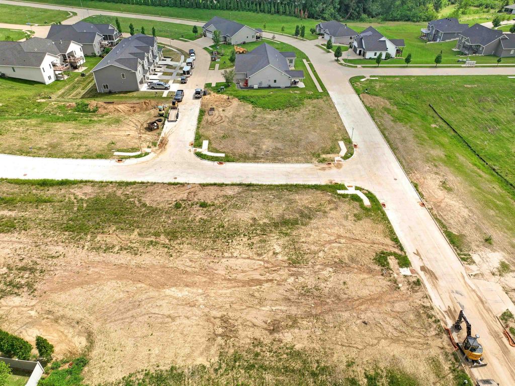 Photo of Lot 125 Edenbrook Lane, Dubuque, IA 52003 (MLS # 152535)