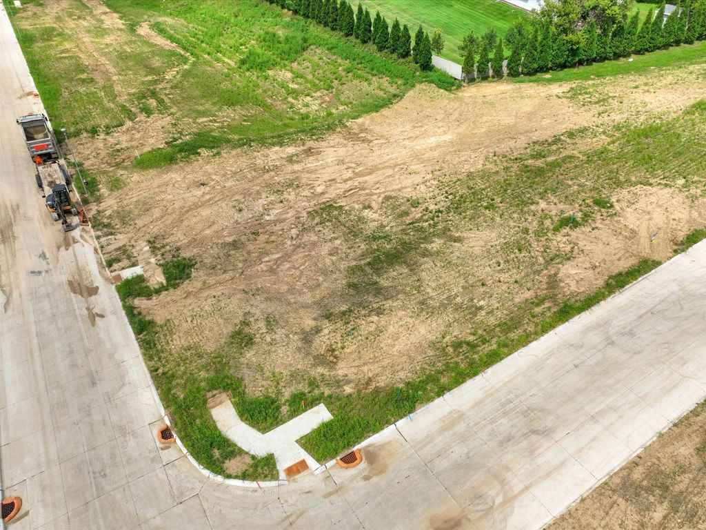 Photo of Lot 125 Edenbrook Lane, Dubuque, IA 52003 (MLS # 152535)