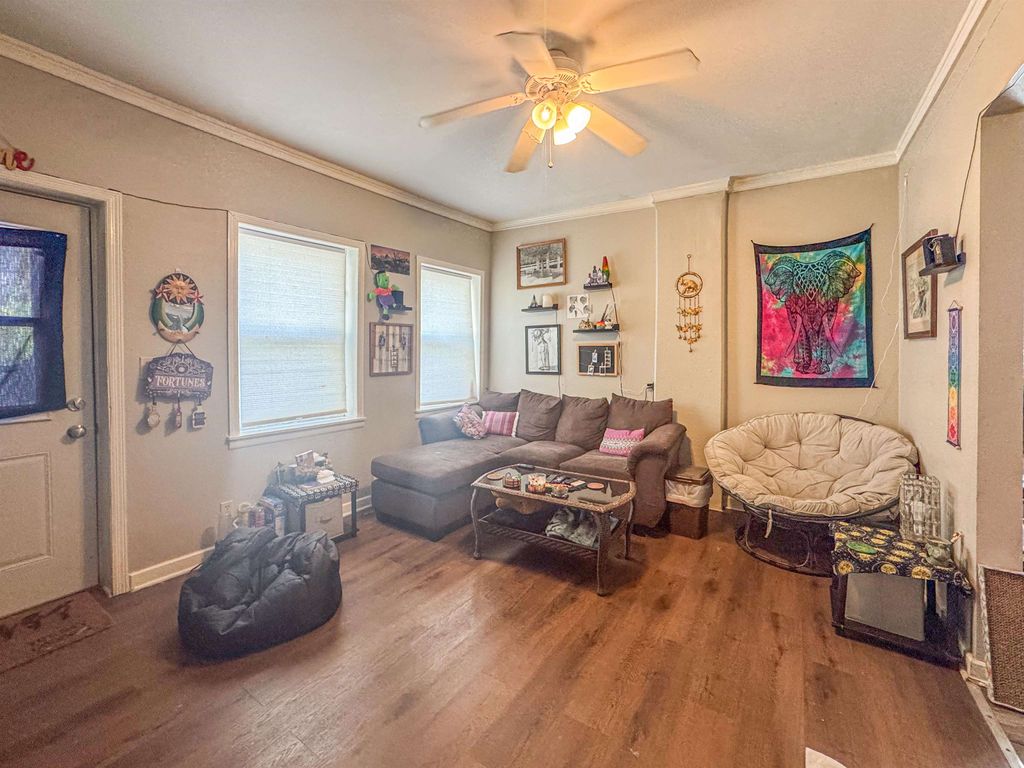 Photo of 1765 Madison Street, Dubuque, IA 52001 (MLS # 153305)