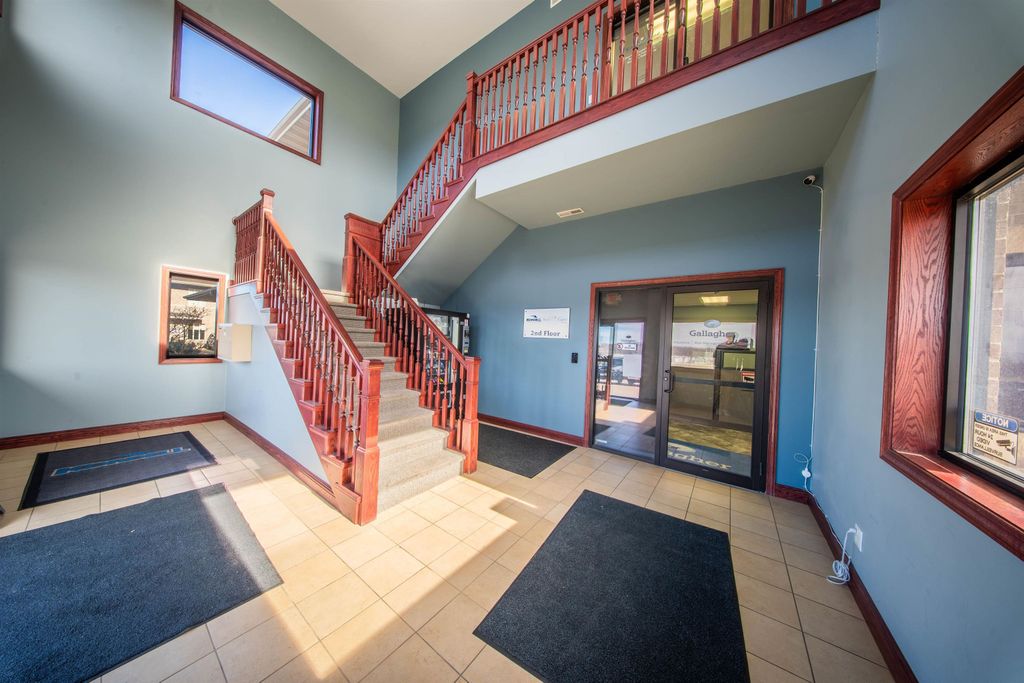 Photo of 14868 W Ridge Lane, Dubuque, IA 52003 (MLS # 153737)