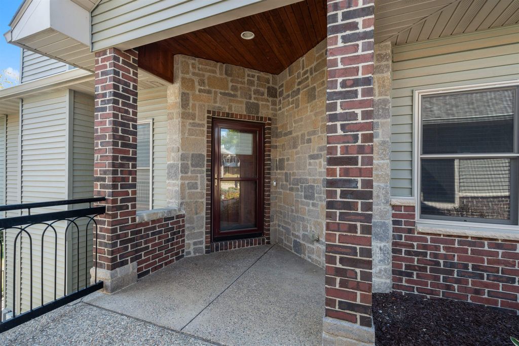 Photo of 3280 Lake Front Drive, Dubuque, IA 52003 (MLS # 152965)