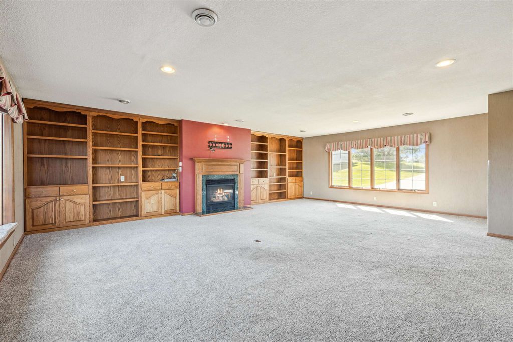 Photo of 1023 Acre Street St, Guttenberg, IA 52052 (MLS # 154135)