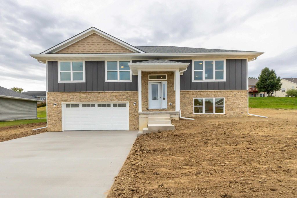 Photo of 6100 Lynbrook Drive, Asbury, IA 52002 (MLS # 153613)