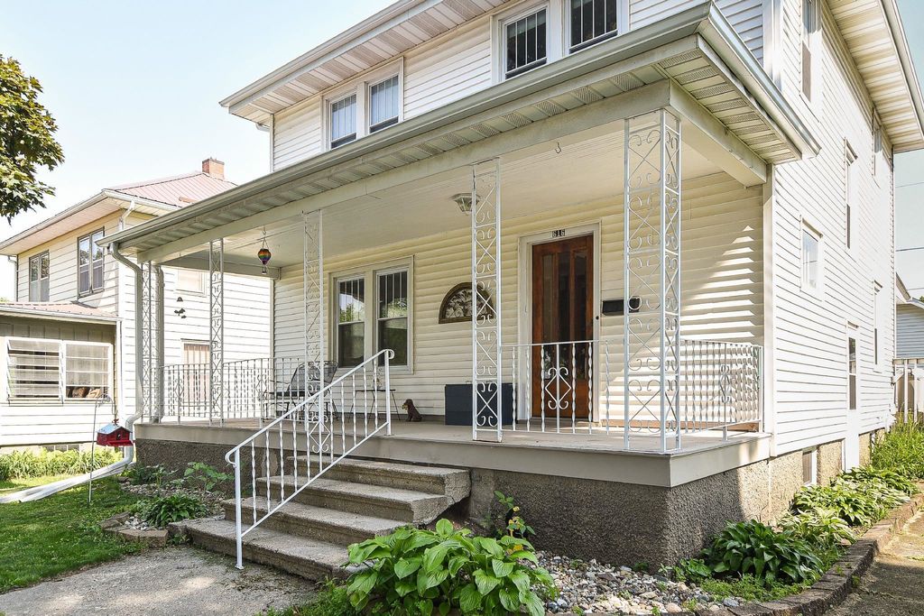 Photo of 616 5th Avenue, Dyersville, IA 52040 (MLS # 152840)