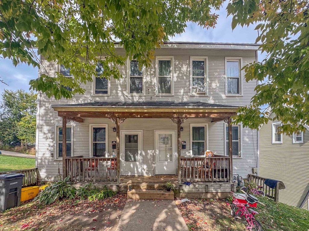 Photo of 623-627 Arlington Street, Dubuque, IA 52001 (MLS # 153334)