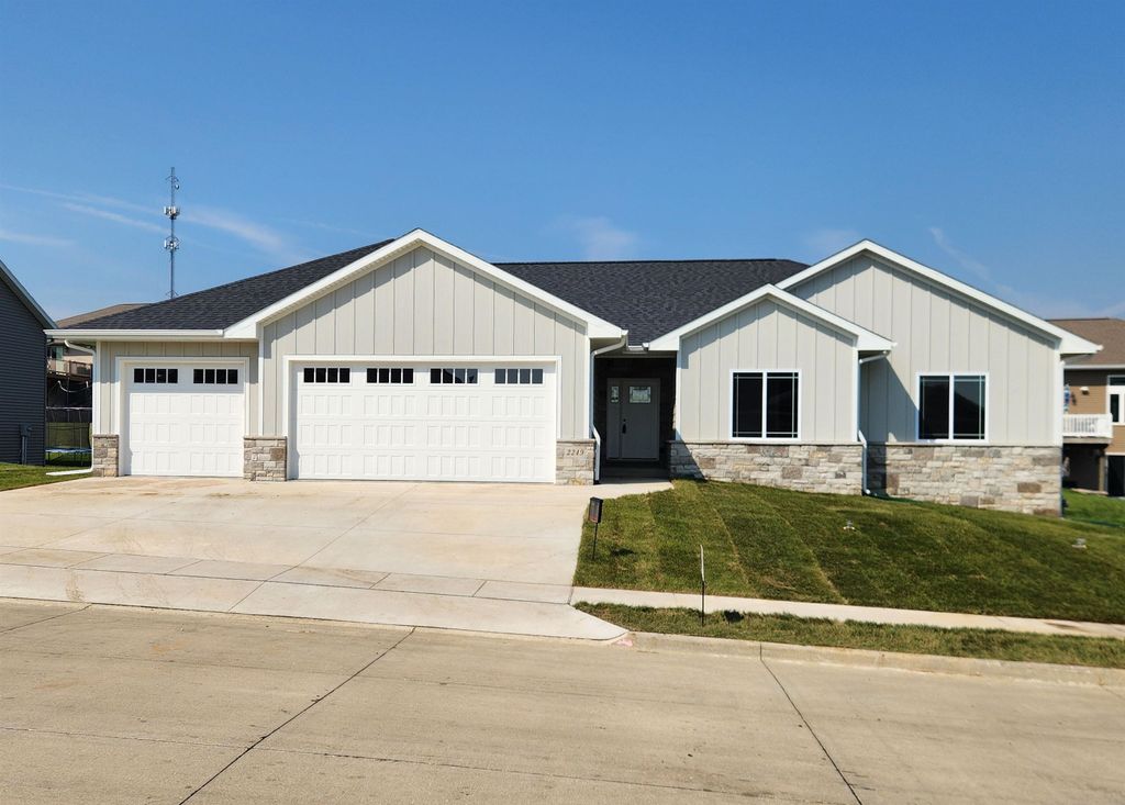 Photo of 2249 Antler Ridge Drive, Asbury, IA 52002 (MLS # 150485)