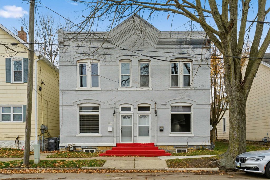 Photo of 2255-2257 Jackson Street, Dubuque, IA 52001 (MLS # 153176)