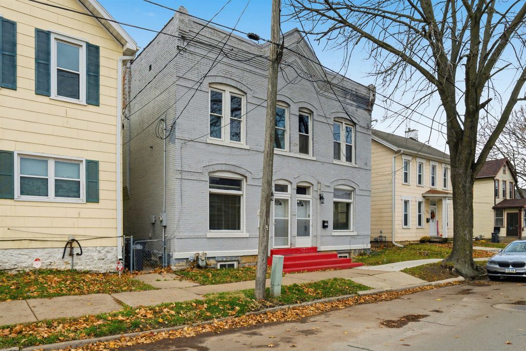 Photo of 2255-2257 Jackson Street, Dubuque, IA 52001 (MLS # 153176)