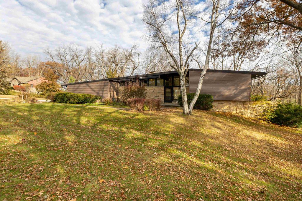 Photo of 12350 Barony Drive, Dubuque, IA 52001 (MLS # 154089)