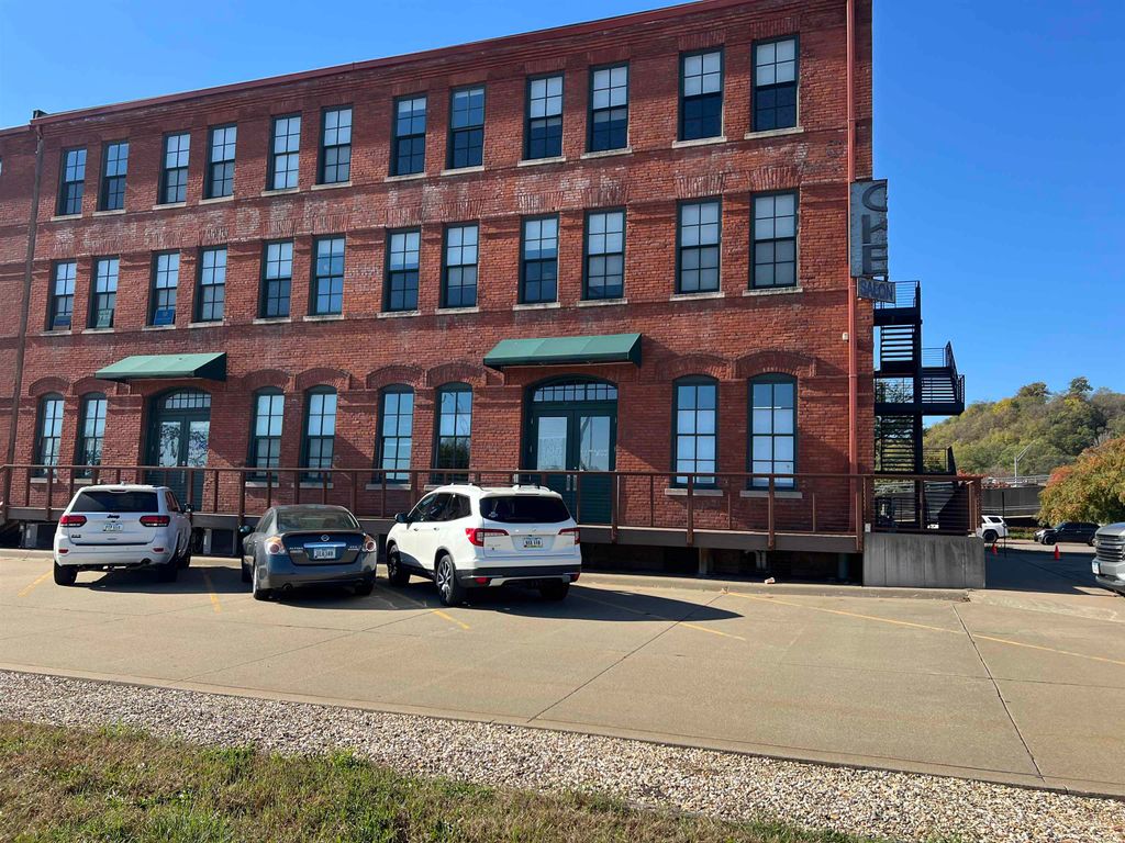 Photo of 44 Main Street #Suite104, Dubuque, IA 52001 (MLS # 153357)