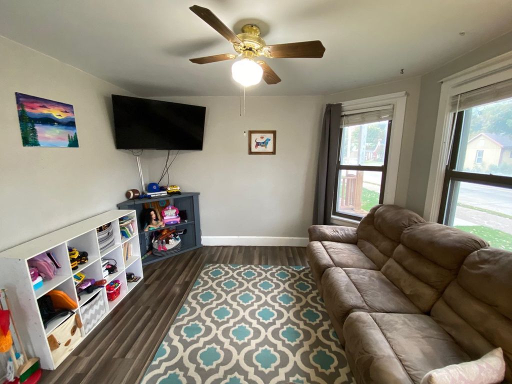 Photo of 3046 Central Avenue, Dubuque, IA 52001 (MLS # 153320)