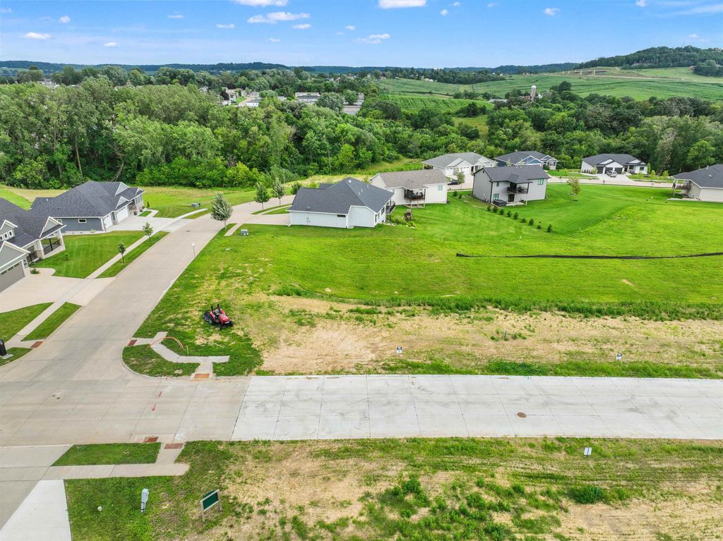 Photo of Lot 72 Waterbridge Lane, Dubuque, IA 52003 (MLS # 152536)