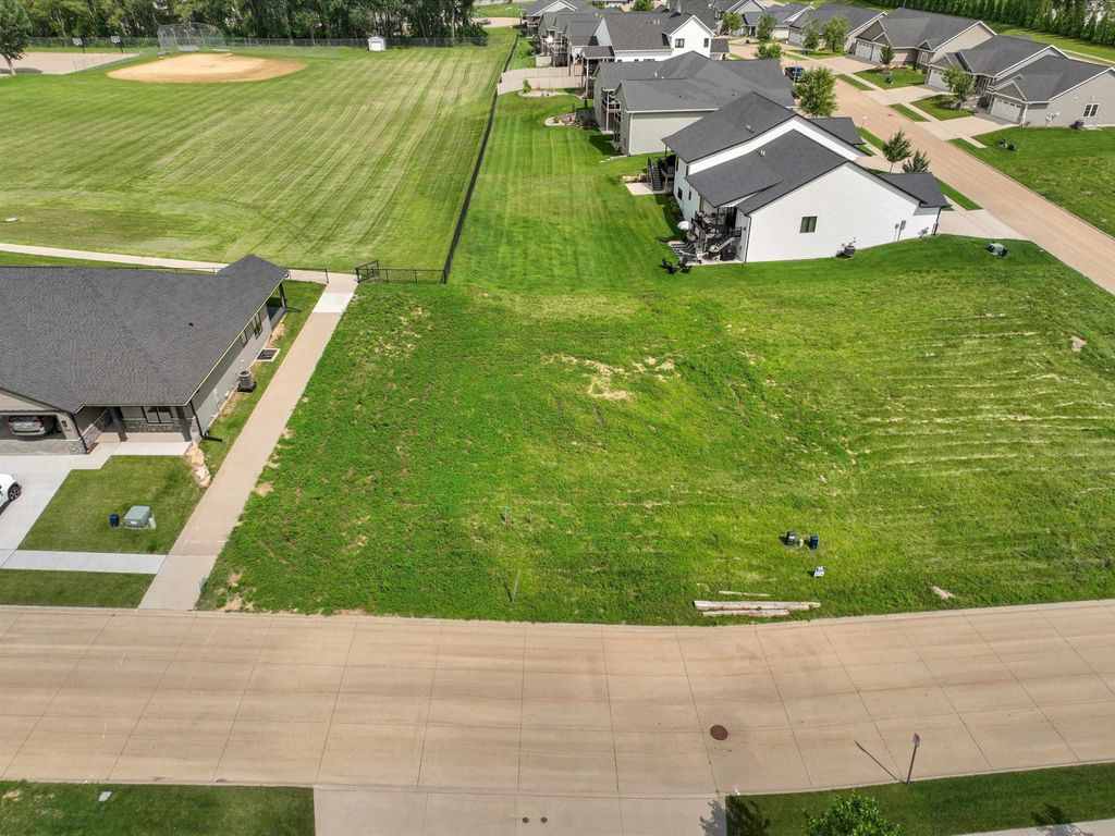 Photo of Lot 24 Rolling Creek Lane, Dubuque, IA 52003 (MLS # 152560)
