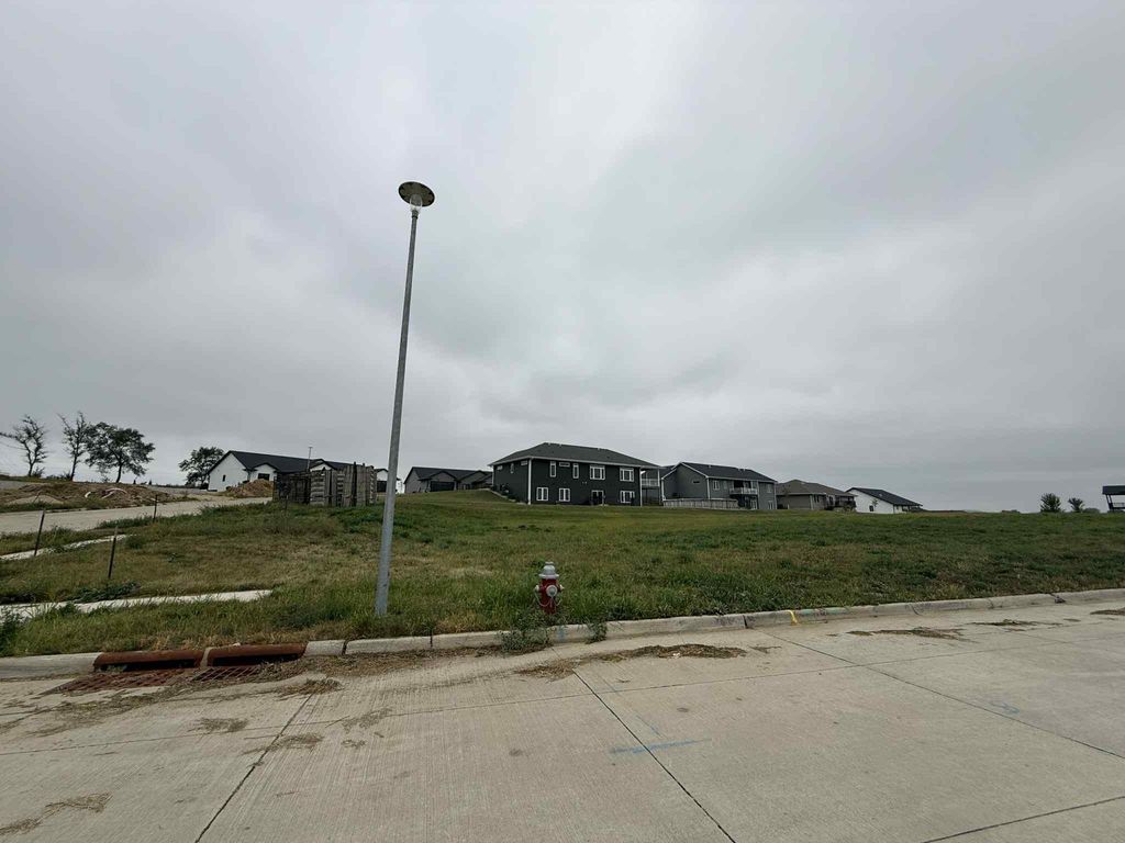 Photo of Lot 38 Sickle Lane, Dubuque, IA 52002 (MLS # 153065)