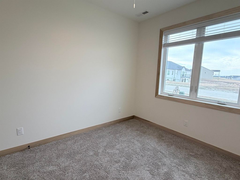 Photo of 3596 Wagon Wheel Lane, Dubuque, IA 52002 (MLS # 154085)