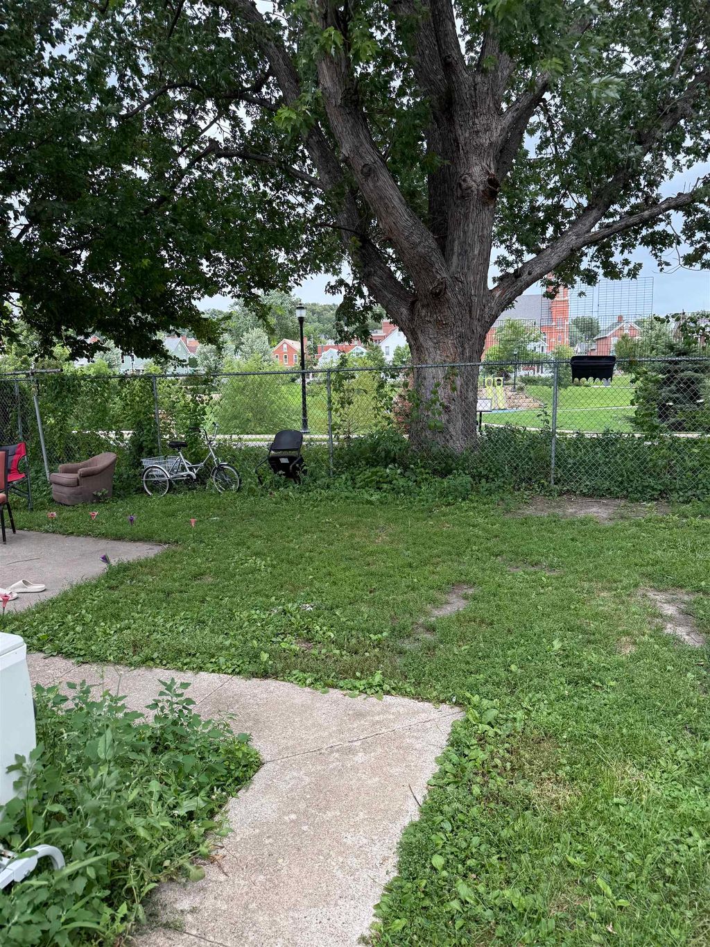 Photo of 2274 Washington Street, Dubuque, IA 52001 (MLS # 153057)