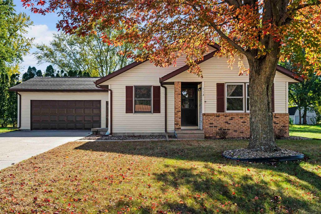 Photo of 112 Grayson Court, Manchester, IA 52057 (MLS # 153337)
