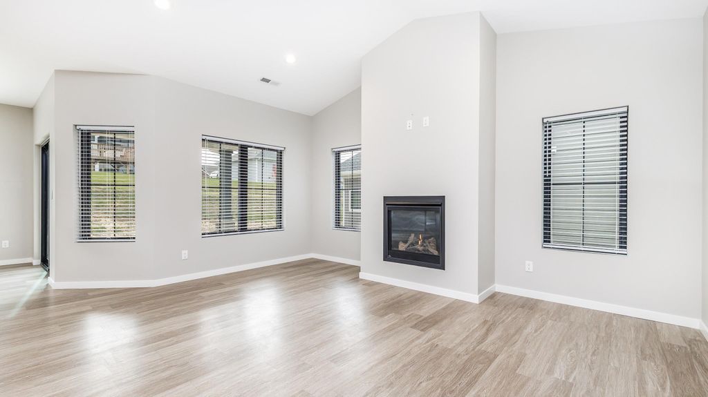 Photo of 4501 Ewing Drive, Dubuque, IA 52002 (MLS # 153407)