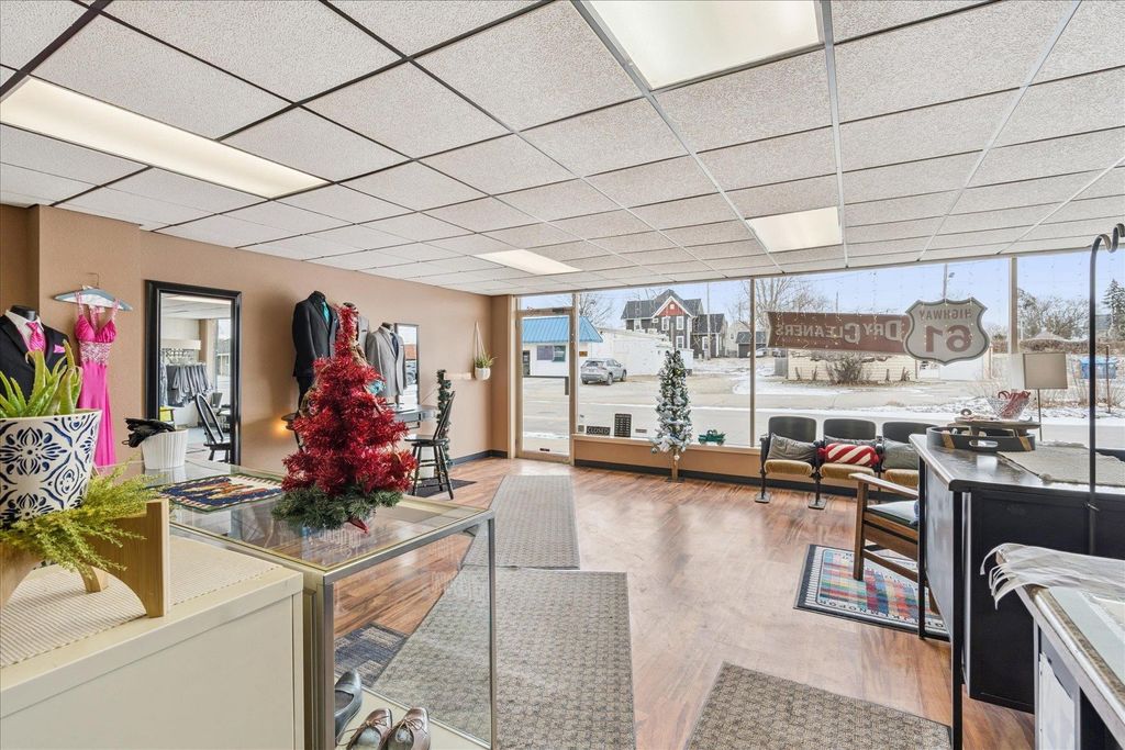 Photo of 108 S Jones Avenue, Maquoketa, IA 52060 (MLS # 153832)