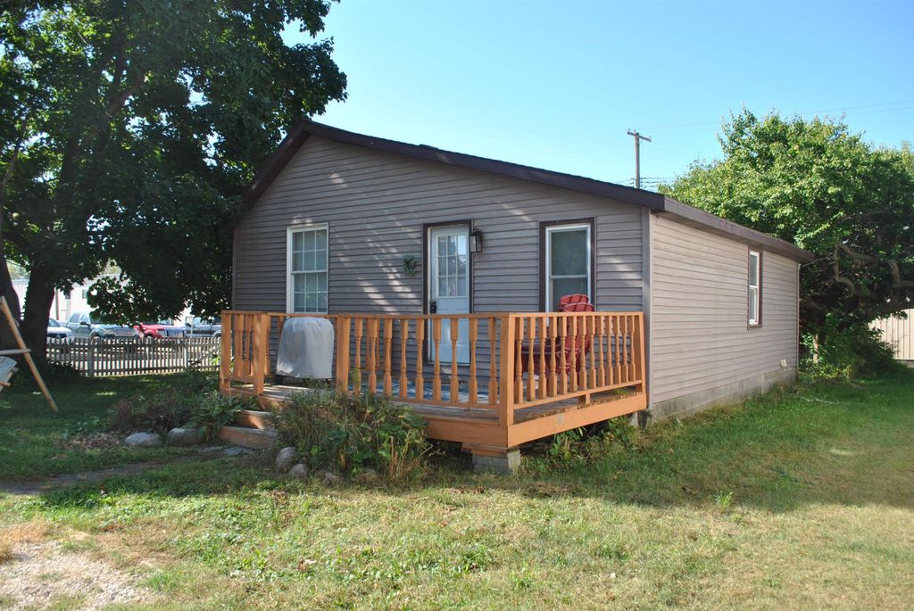 Photo of 302 N Second Street, Guttenberg, IA 52052 (MLS # 153134)