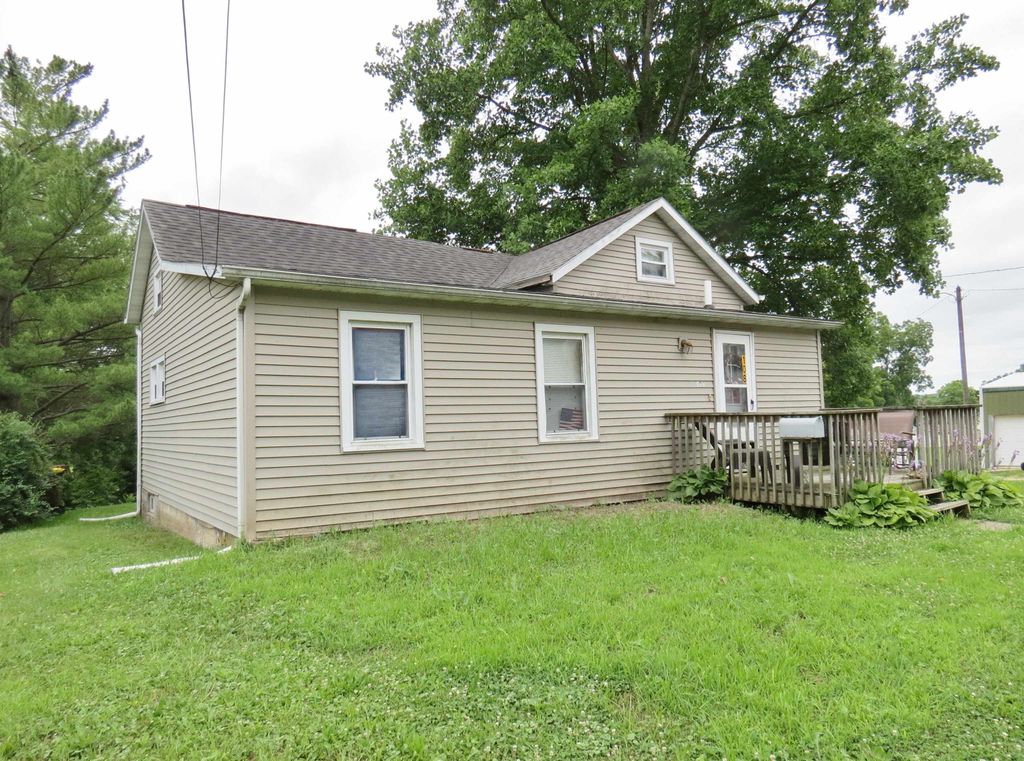 Photo of 108 W Monroe Street, Maquoketa, IA 52060 (MLS # 152588)