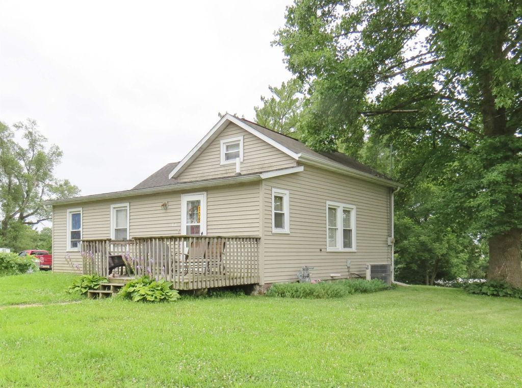 Photo of 108 W Monroe Street, Maquoketa, IA 52060 (MLS # 152588)