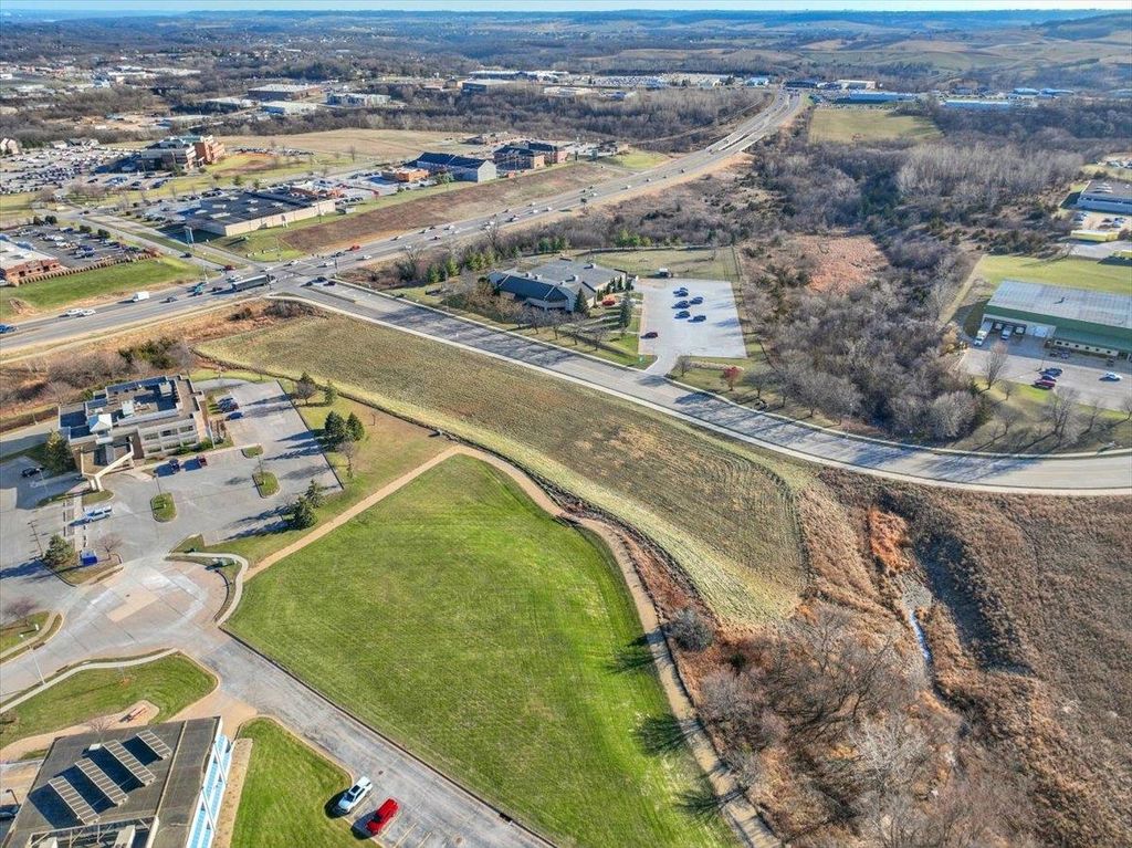 Photo of 4223 Chavenelle Road, Dubuque, IA 52002 (MLS # 150983)