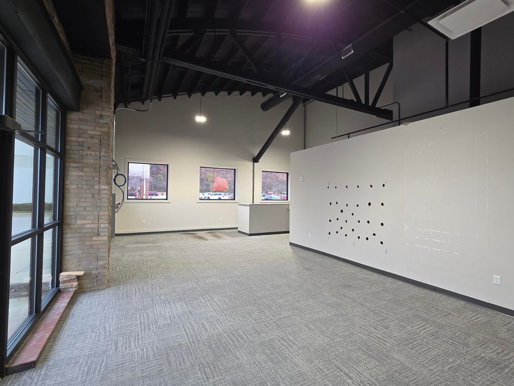 Photo of 245 Railroad Avenue, Dubuque, IA 52003 (MLS # 153723)