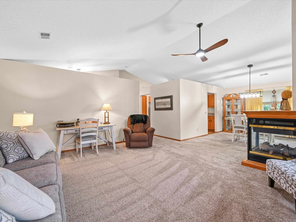 Photo of 2685 Renaissance Drive #3, Dubuque, IA 52001 (MLS # 153364)