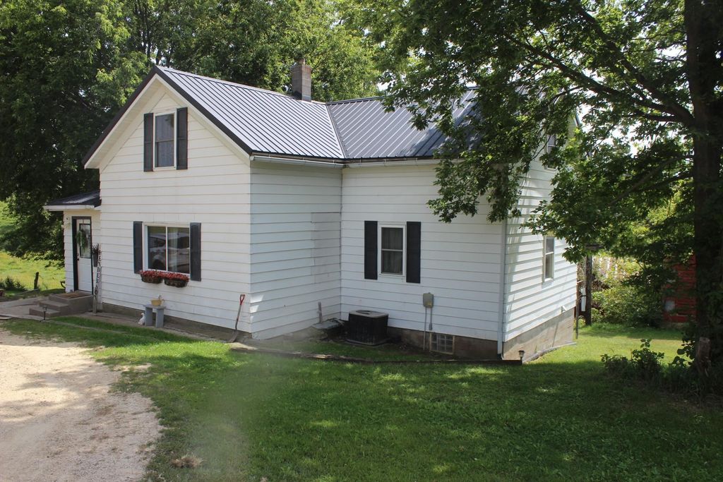 Photo of 25483 134th Street, Maquoketa, IA 52060 (MLS # 153001)