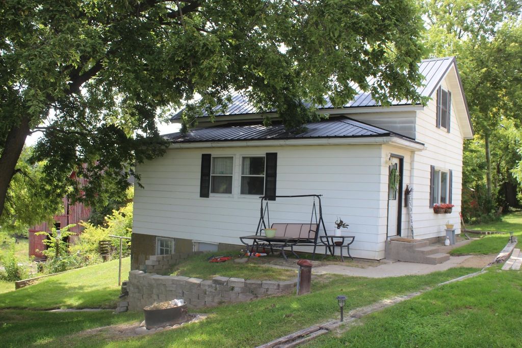 Photo of 25483 134th Street, Maquoketa, IA 52060 (MLS # 153001)