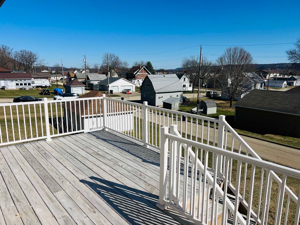 Photo of 903 Stone Street, Bellevue, IA 52031 (MLS # 154184)