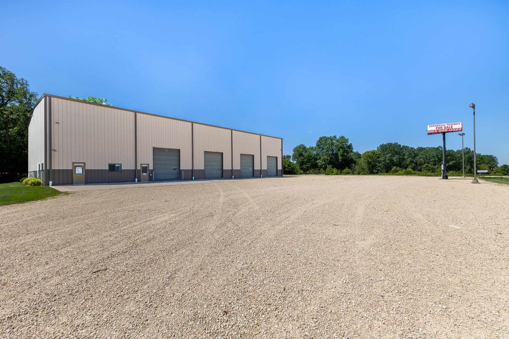 Photo of 1595 20th Ave SE Ave, Dyersville, IA 52040 (MLS # 152522)