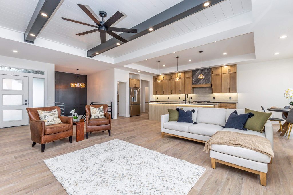 Photo of 4461 Barnwood Lane, Dubuque, IA 52002 (MLS # 153917)