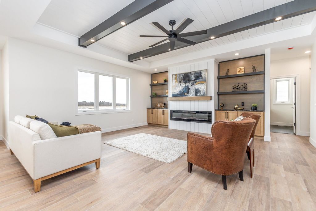 Photo of 4461 Barnwood Lane, Dubuque, IA 52002 (MLS # 153917)