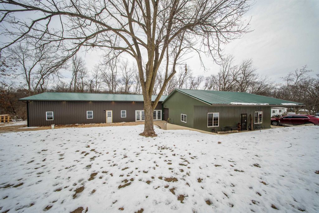 Photo of 9600 Ash Street, Bernard, IA 52032 (MLS # 153274)