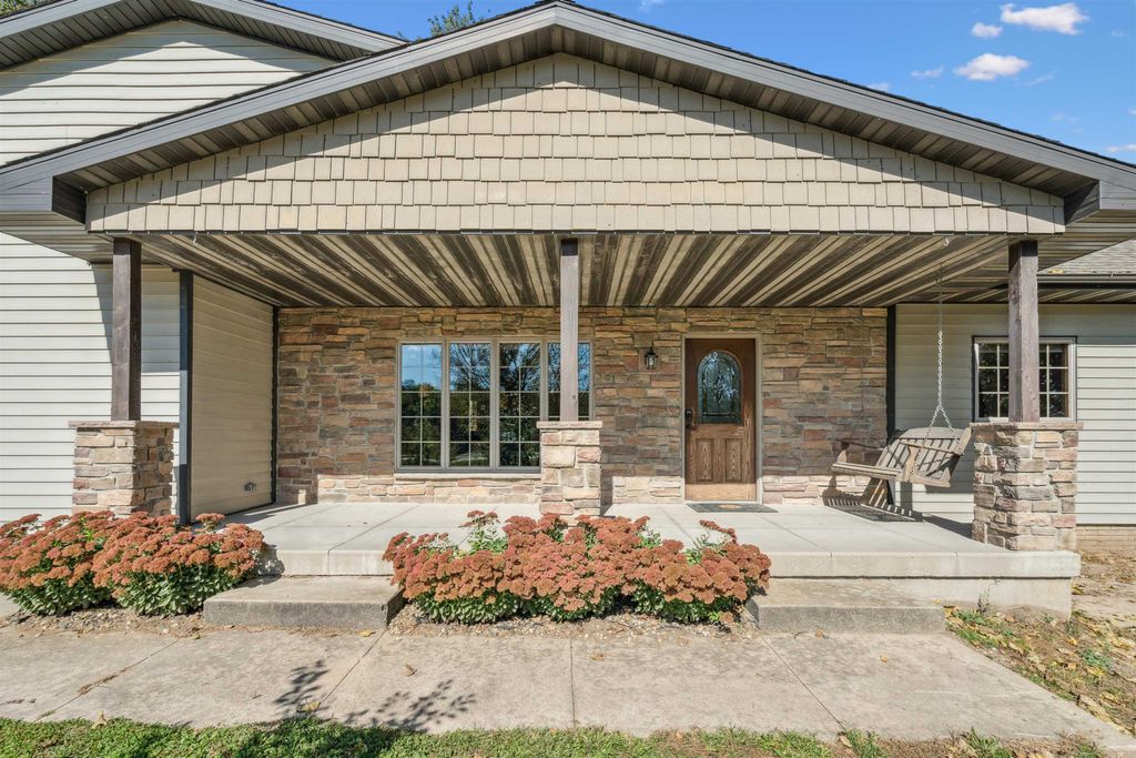 Photo of 2041 215th Street, Manchester, IA 52057 (MLS # 153241)