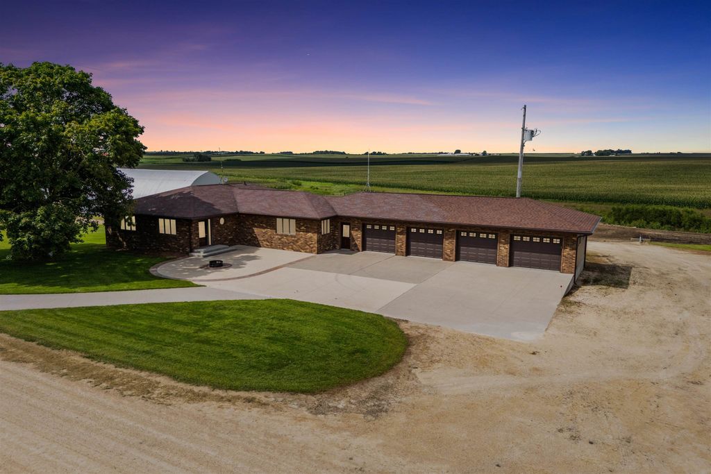 Photo of 1693 265th Avenue, Earlville, IA 52041 (MLS # 152839)