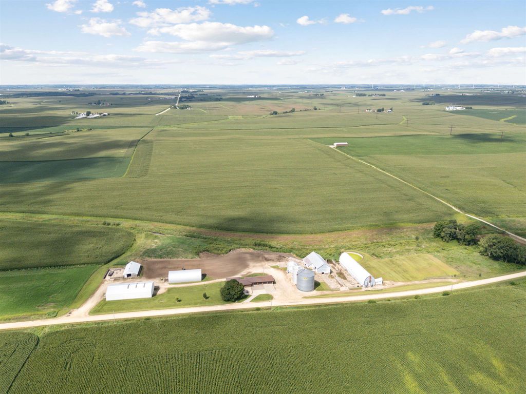 Photo of 1693 265th Avenue, Earlville, IA 52041 (MLS # 152839)