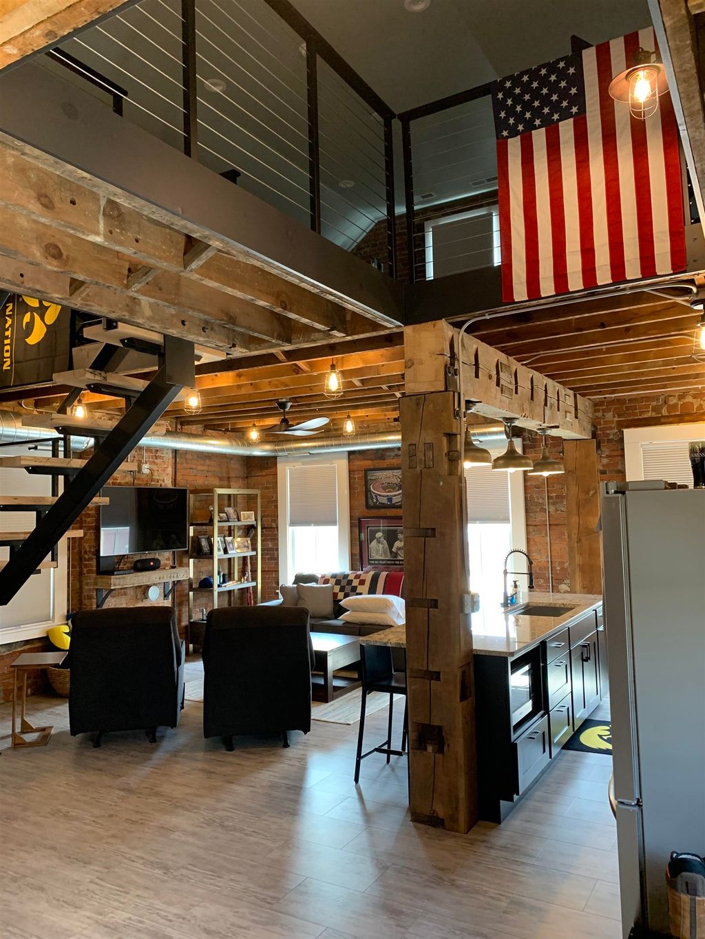 Photo of 902 White Street, Dubuque, IA 52001 (MLS # 153747)