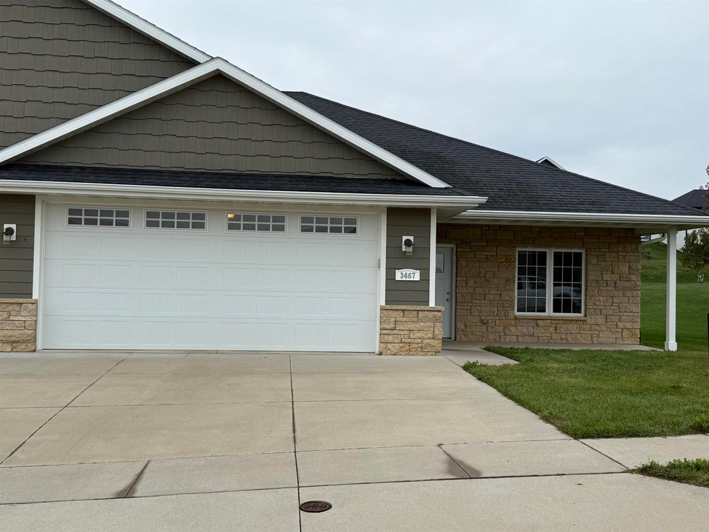 Photo of 3467 Wagon Wheel Lane, Dubuque, IA 52002 (MLS # 153292)