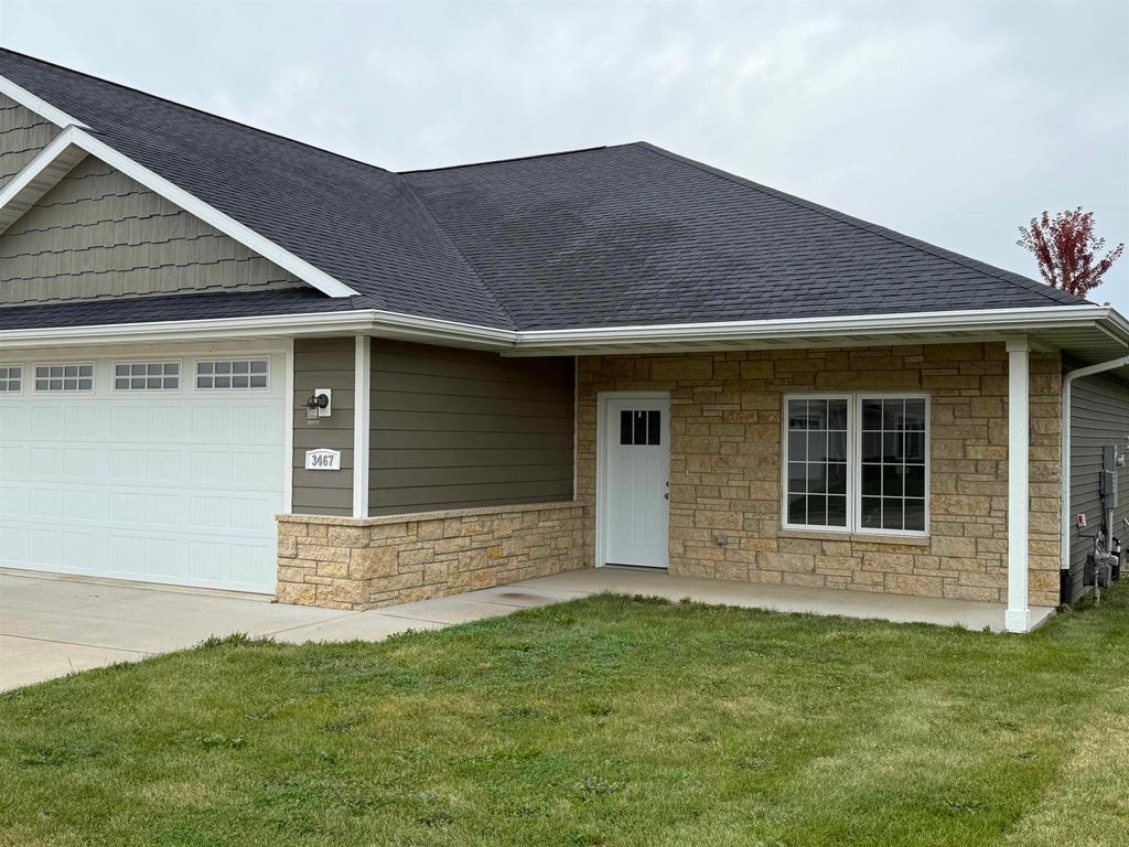 Photo of 3467 Wagon Wheel Lane, Dubuque, IA 52002 (MLS # 153292)