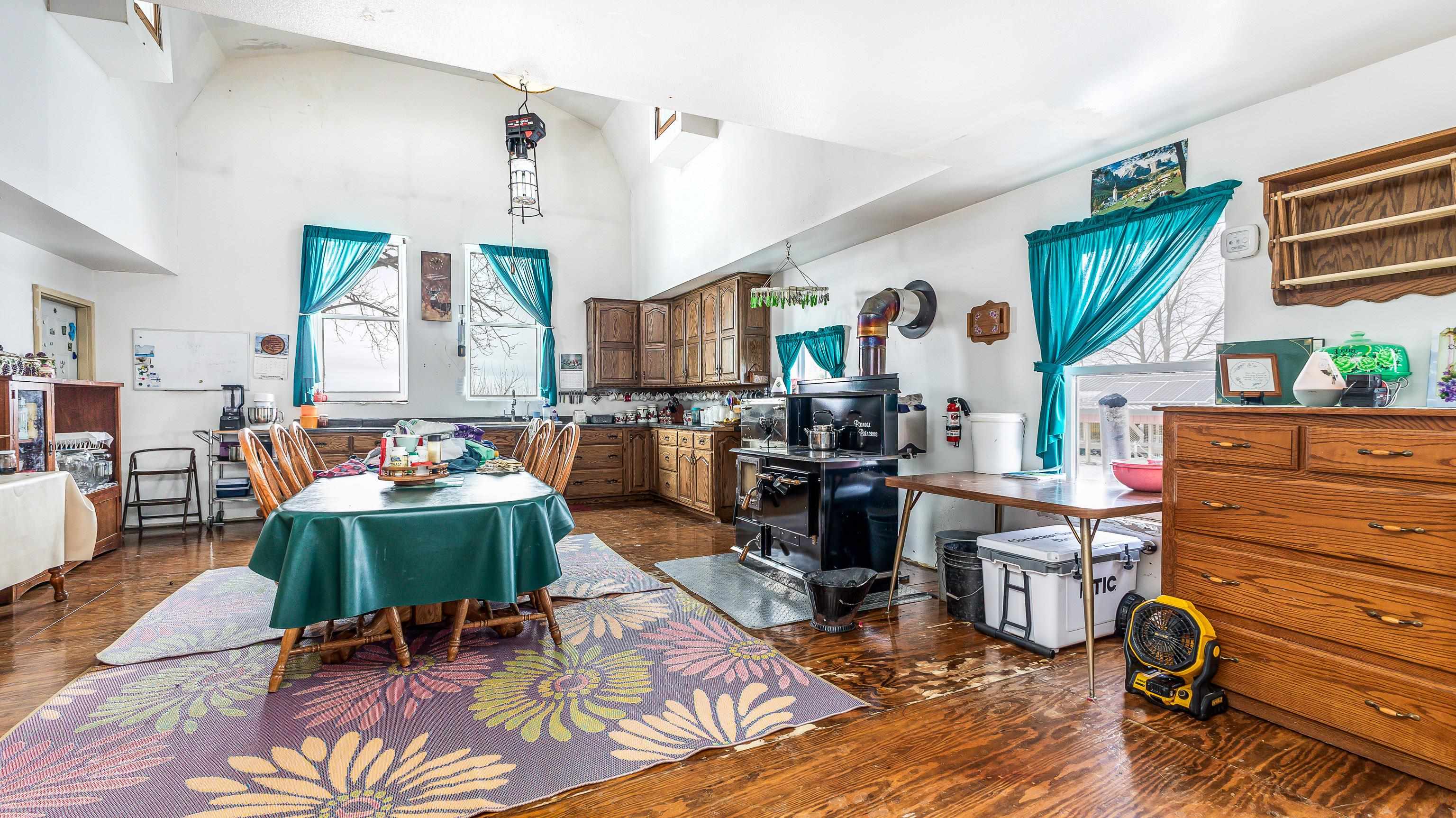2405 Pheasant Road - Photo 4