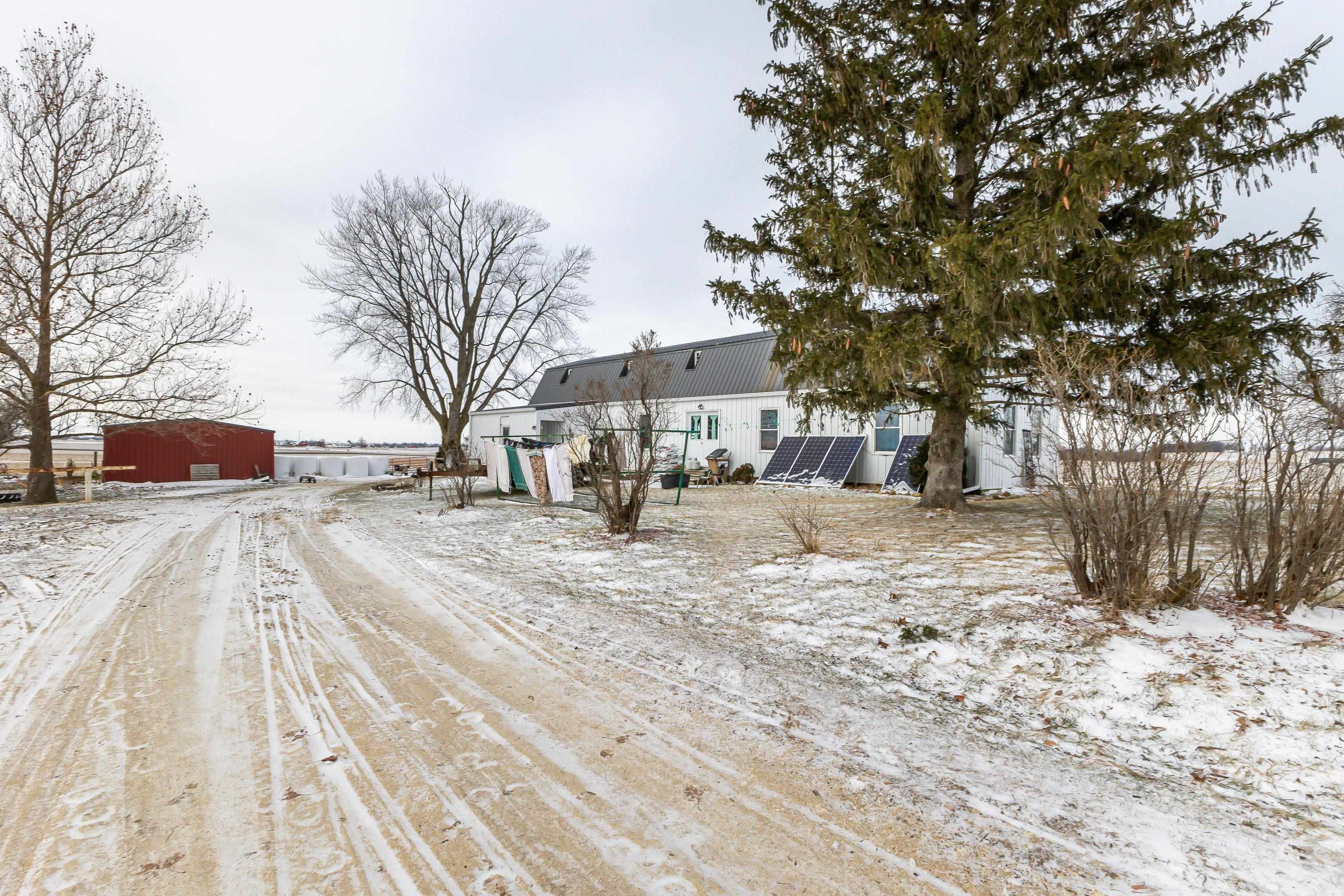 2405 Pheasant Road - Photo 3